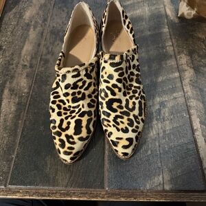 Crown Vintage women’s Leopard Morrison leopard Print Pointed Toe Slip-On Flats